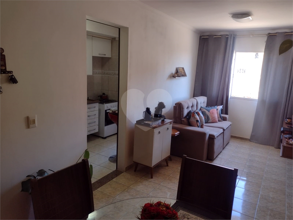 Apartamento à venda com 3 quartos, 58m² - Foto 2