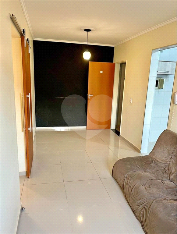 Apartamento à venda com 3 quartos, 75m² - Foto 3