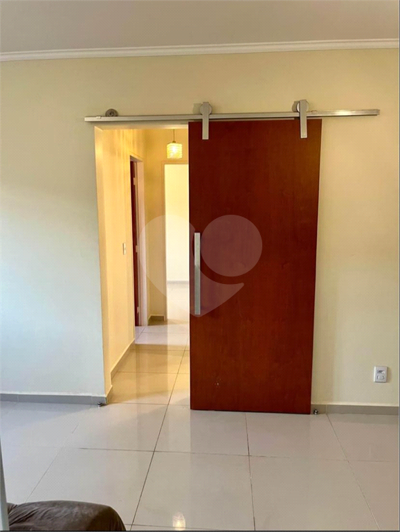 Apartamento à venda com 3 quartos, 75m² - Foto 4