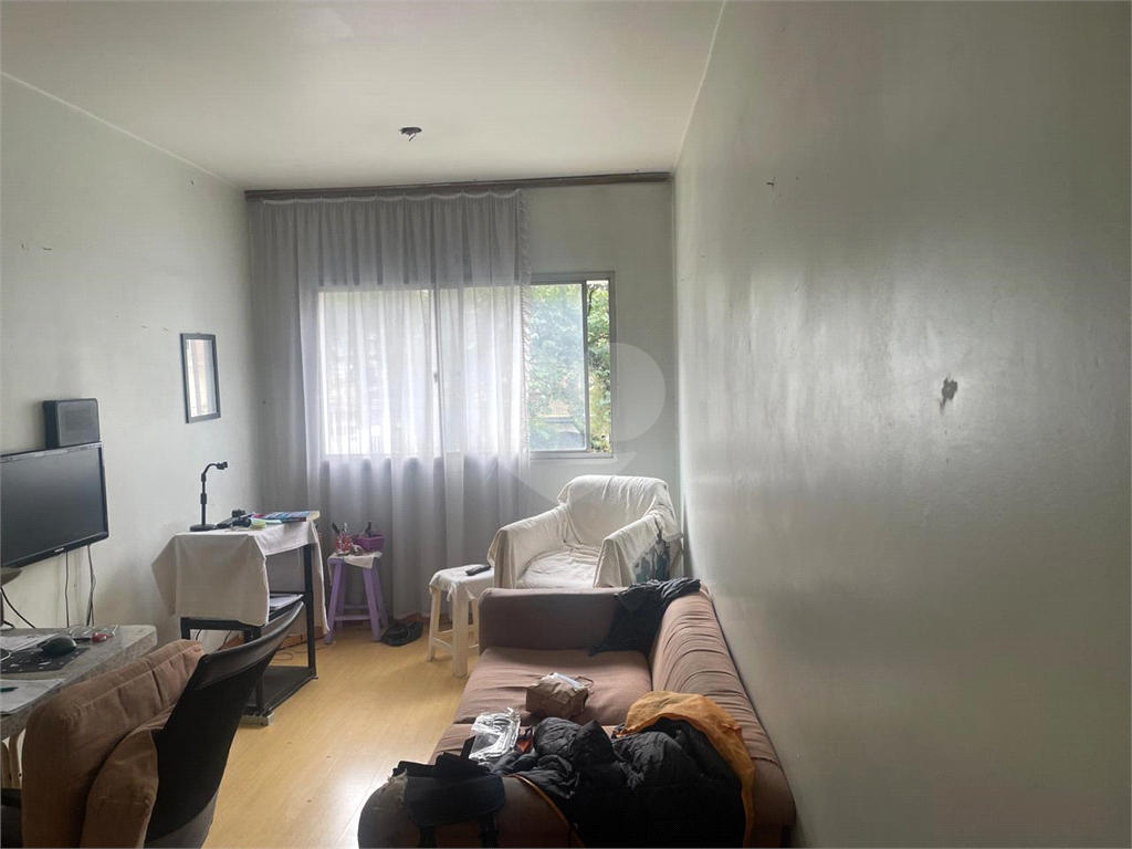 Apartamento em Perdizes, 02 dormitórios com armários, 02 banheiros, 01 vaga de garagem