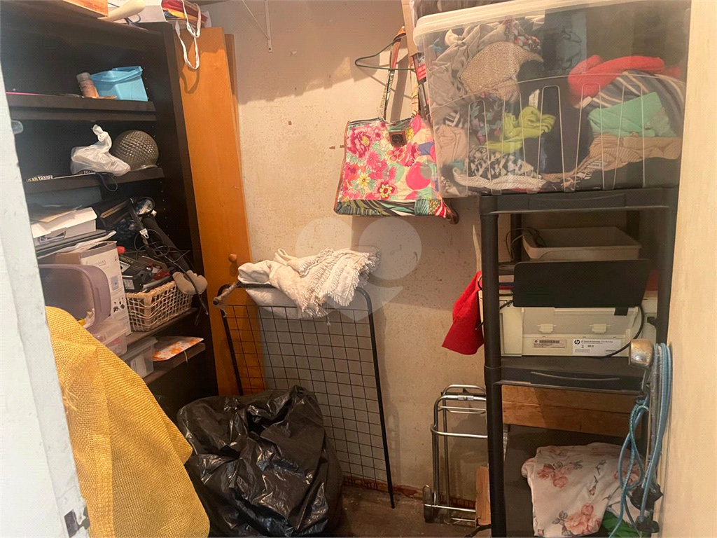 Apartamento em Perdizes, 02 dormitórios com armários, 02 banheiros, 01 vaga de garagem