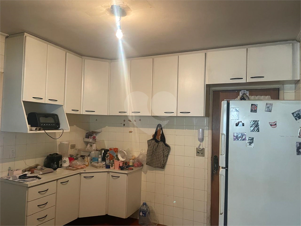 Apartamento em Perdizes, 02 dormitórios com armários, 02 banheiros, 01 vaga de garagem
