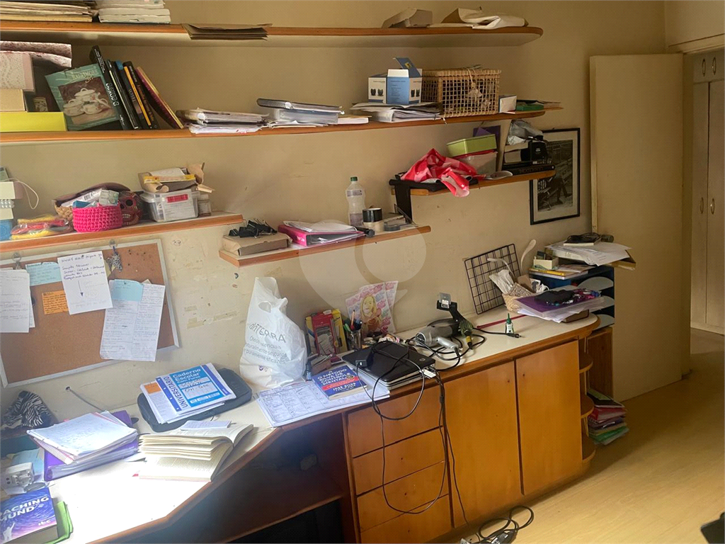 Apartamento em Perdizes, 02 dormitórios com armários, 02 banheiros, 01 vaga de garagem