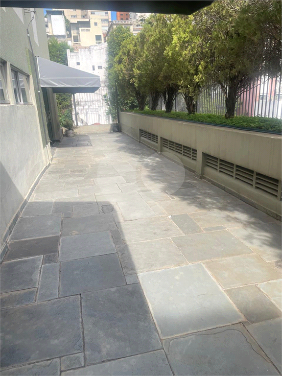 Apartamento em Perdizes, 02 dormitórios com armários, 02 banheiros, 01 vaga de garagem