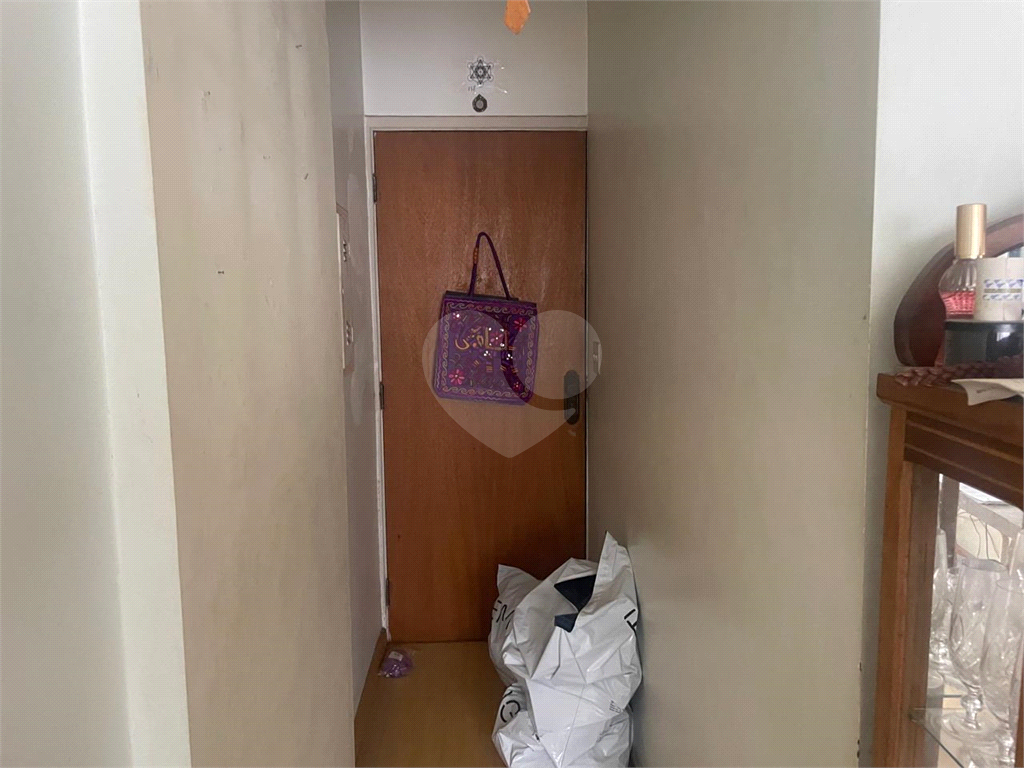 Apartamento em Perdizes, 02 dormitórios com armários, 02 banheiros, 01 vaga de garagem