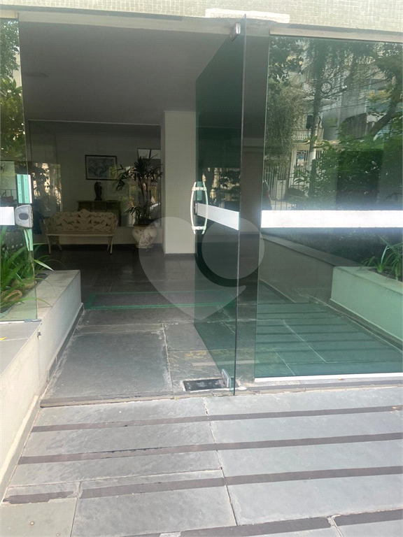 Apartamento em Perdizes, 02 dormitórios com armários, 02 banheiros, 01 vaga de garagem