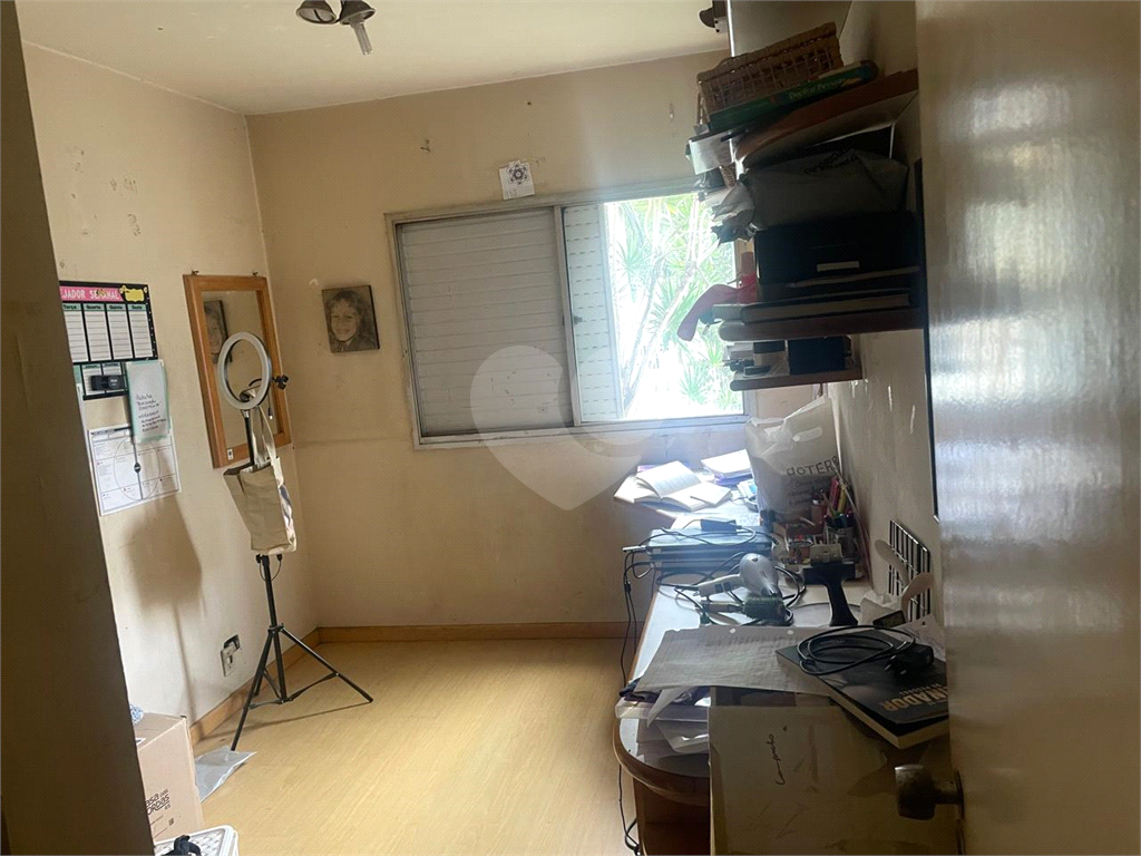 Apartamento em Perdizes, 02 dormitórios com armários, 02 banheiros, 01 vaga de garagem
