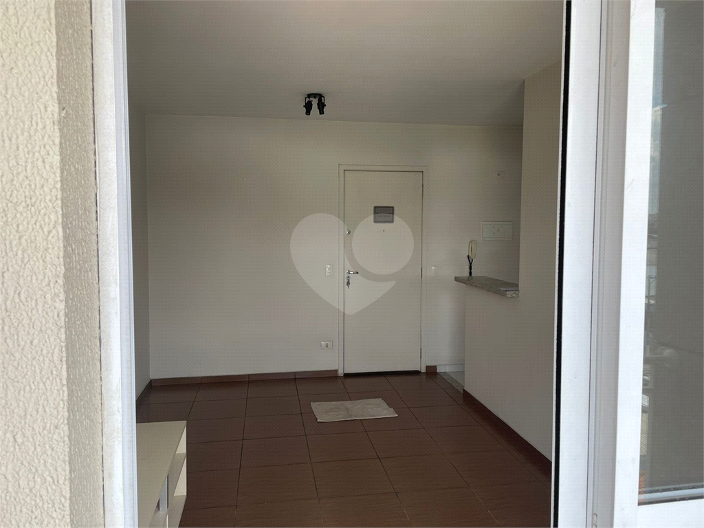 APARTAMENTO em PARQUE NOVO MUNDO