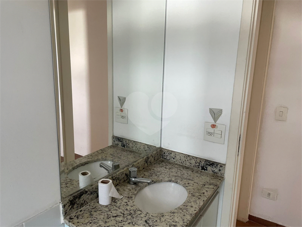 APARTAMENTO em PARQUE NOVO MUNDO