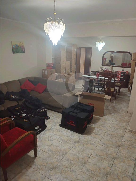 Sobrado à venda com 5 quartos, 300m² - Foto 2