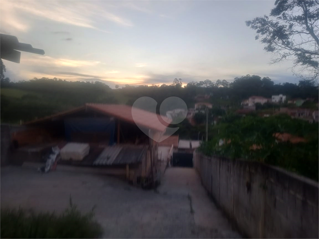 Casa à venda com 2 quartos, 180m² - Foto 8