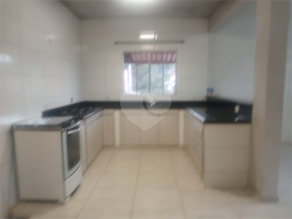 Casa à venda com 2 quartos, 180m² - Foto 13