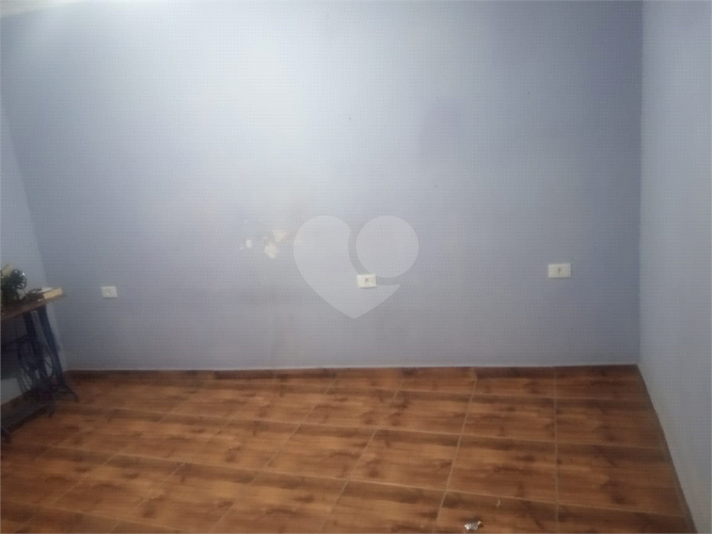 Casa à venda com 2 quartos, 180m² - Foto 2