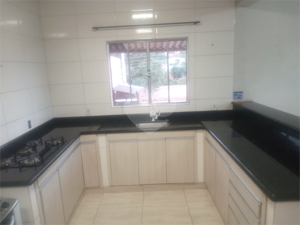 Casa à venda com 2 quartos, 180m² - Foto 11