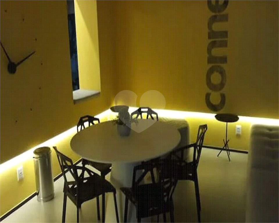 APARTAMENTO em HIGIENÓPOLIS