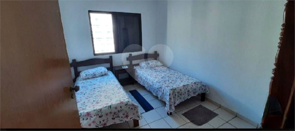 APARTAMENTO em CAIÇARA