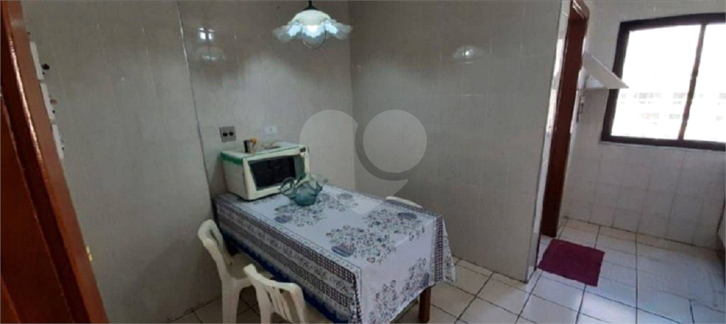 APARTAMENTO em CAIÇARA