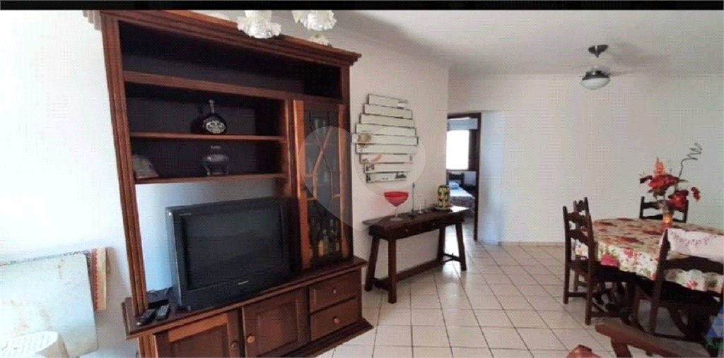APARTAMENTO em CAIÇARA
