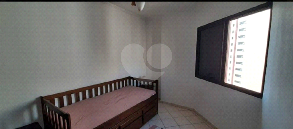APARTAMENTO em CAIÇARA