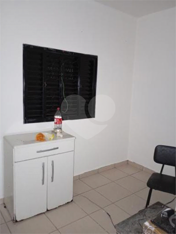 Casa à venda com 2 quartos, 47m² - Foto 4