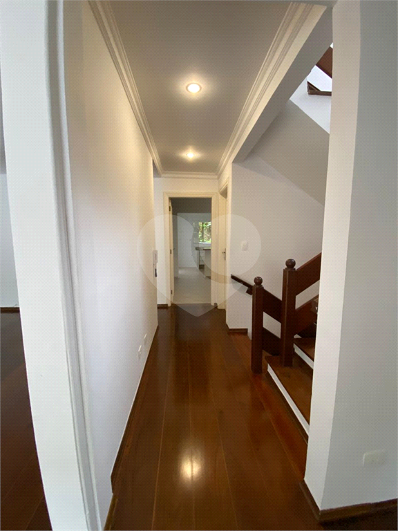 Lindo Sobrado com quatro dormitórios na Vila Madalena