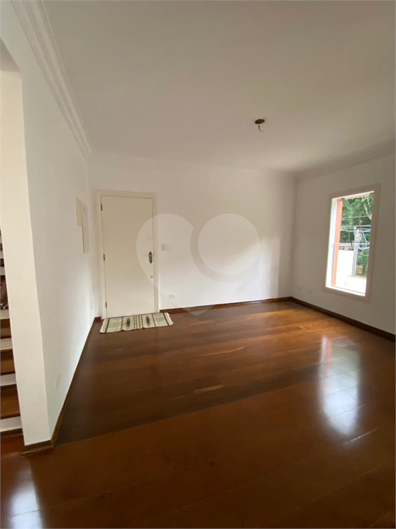 Lindo Sobrado com quatro dormitórios na Vila Madalena