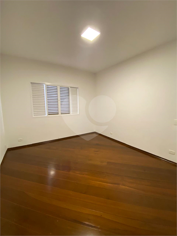 Lindo Sobrado com quatro dormitórios na Vila Madalena