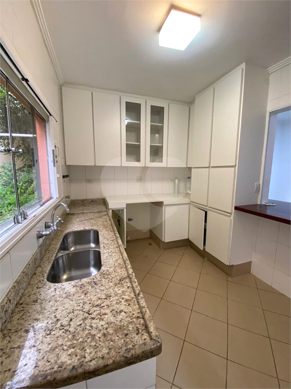 Lindo Sobrado com quatro dormitórios na Vila Madalena