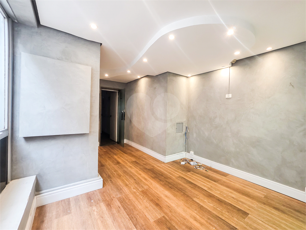 Conjunto / Sala Comercial - Higienópolis - Venda / Compra / Locação / Aluguel - 120 m² - 1 Vaga