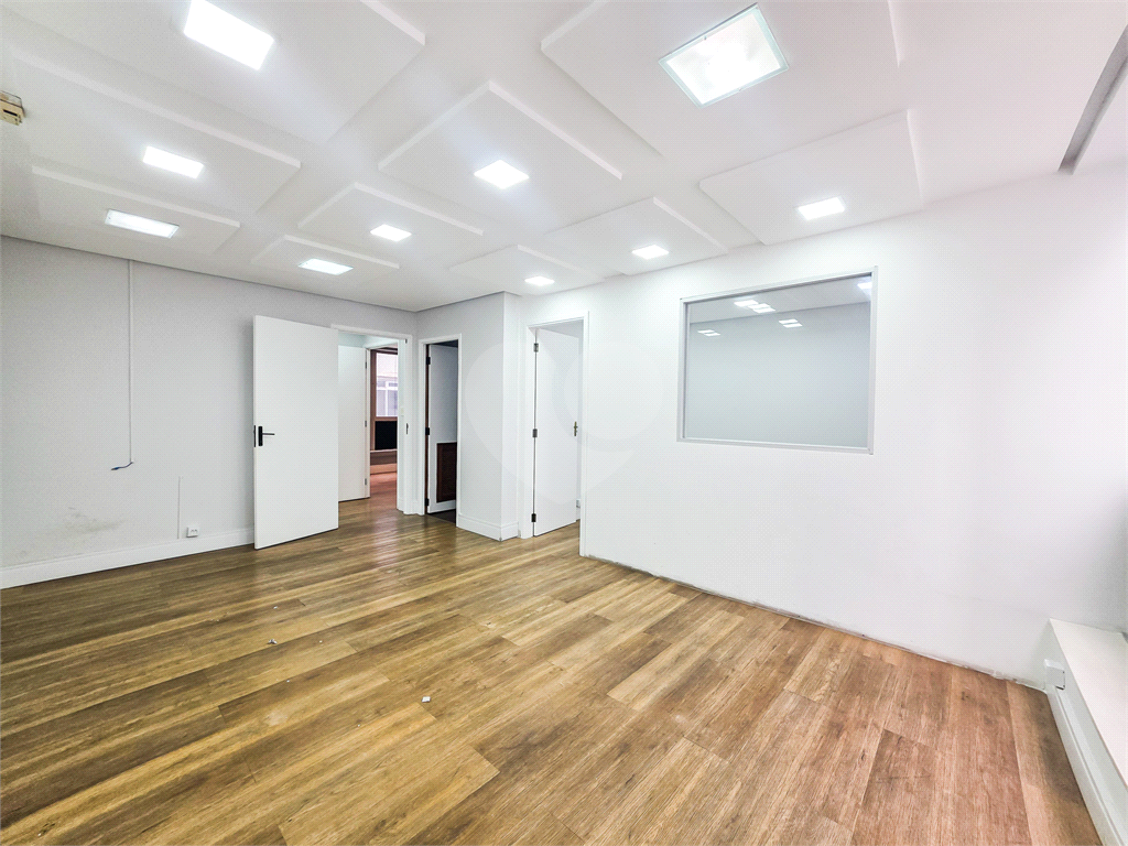 Conjunto / Sala Comercial - Higienópolis - Venda / Compra / Locação / Aluguel - 120 m² - 1 Vaga