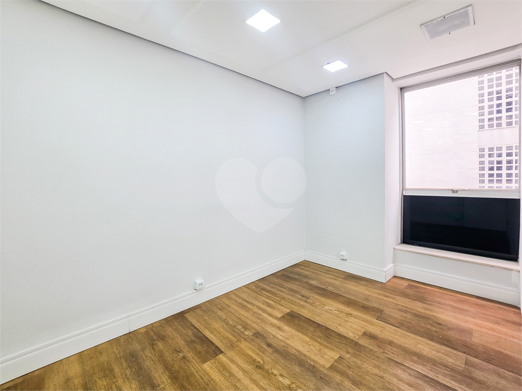 Conjunto / Sala Comercial - Higienópolis - Venda / Compra / Locação / Aluguel - 120 m² - 1 Vaga