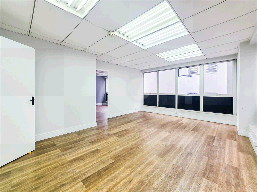 Conjunto / Sala Comercial - Higienópolis - Venda / Compra / Locação / Aluguel - 120 m² - 1 Vaga