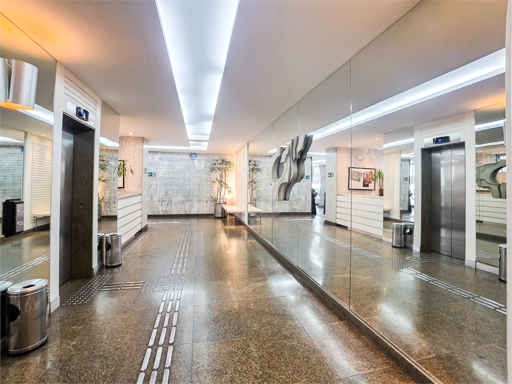 Conjunto / Sala Comercial - Higienópolis - Venda / Compra / Locação / Aluguel - 120 m² - 1 Vaga