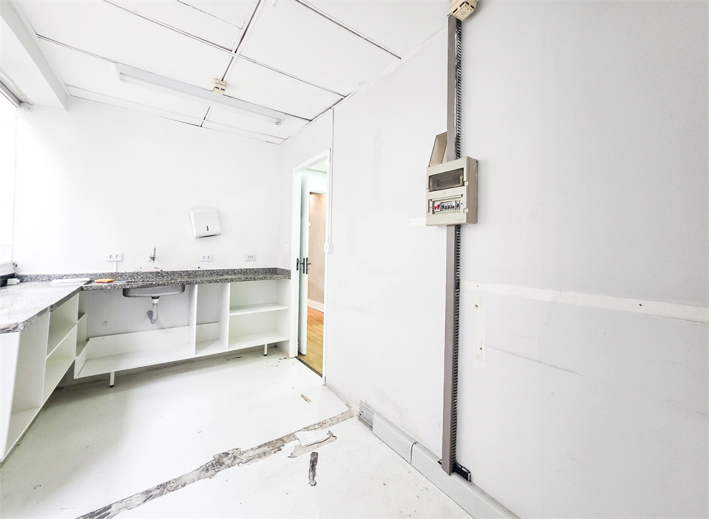 Conjunto / Sala Comercial - Higienópolis - Venda / Compra / Locação / Aluguel - 120 m² - 1 Vaga