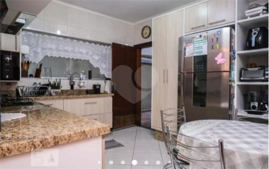 Sobrado à venda com 4 quartos, 160m² - Foto 3