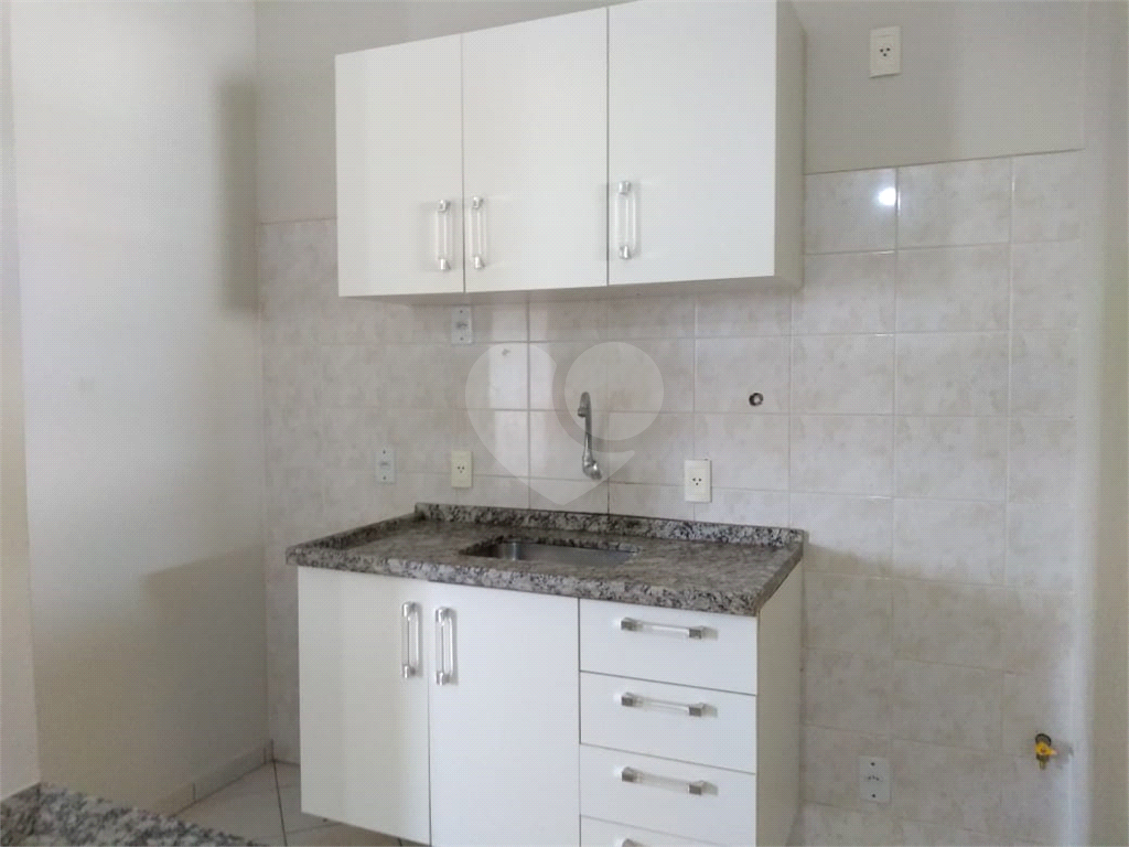 Apartamento à venda com 1 quarto, 32m² - Foto 9