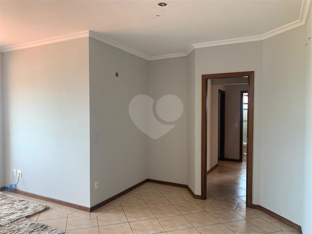 Apartamento à venda com 4 quartos, 107m² - Foto 4