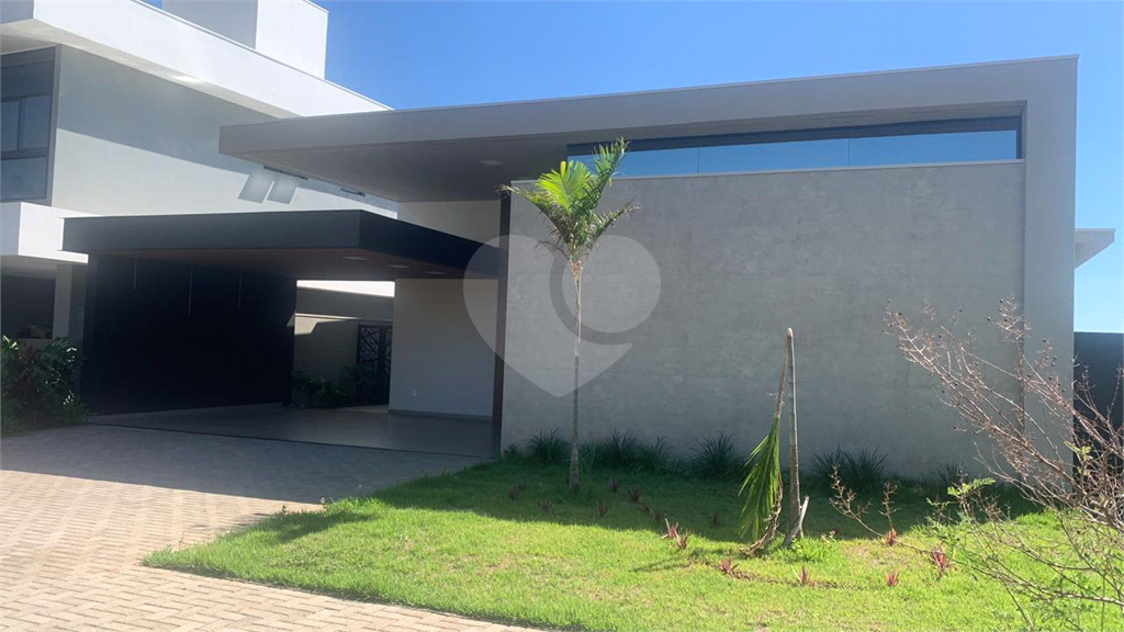 Casa de Condomínio à venda com 3 quartos, 232m² - Foto 1