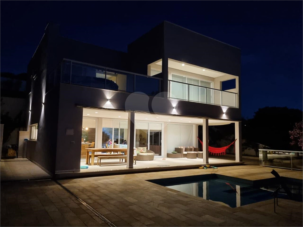 Casa de Condomínio à venda com 3 quartos, 230m² - Foto 3