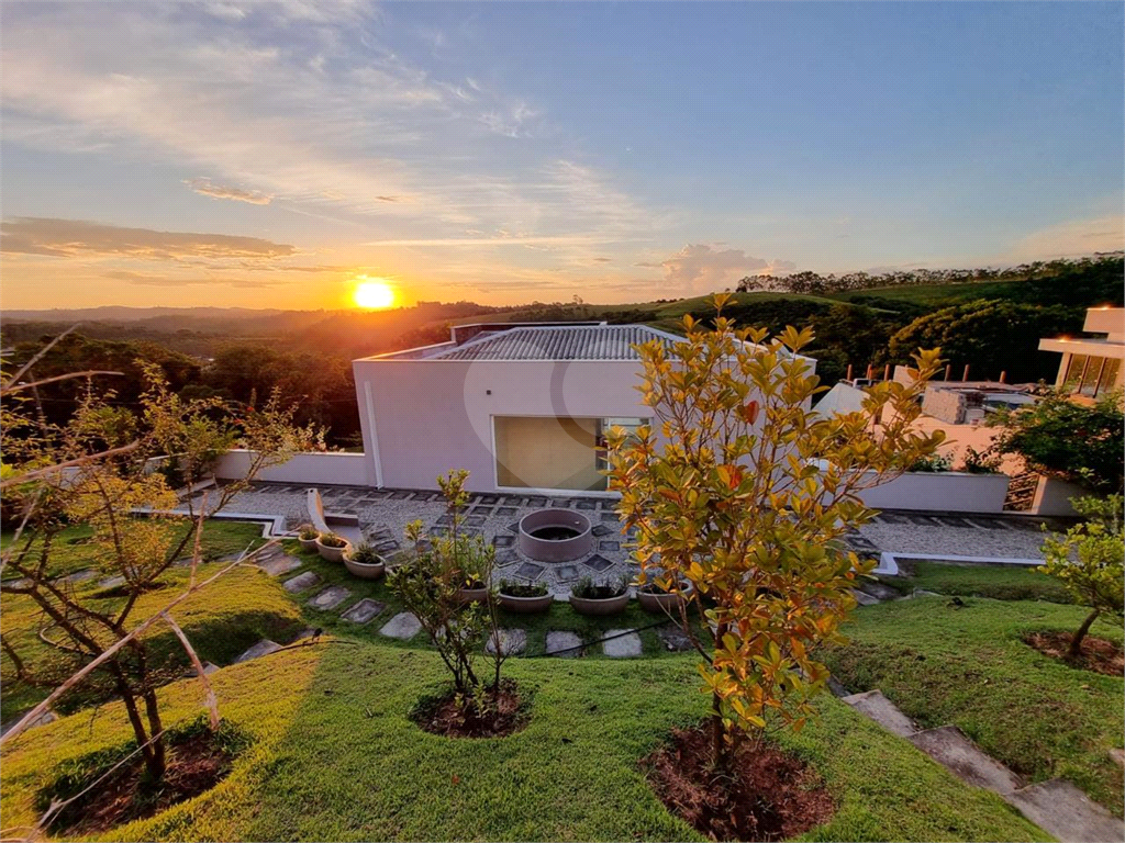 Casa de Condomínio à venda com 3 quartos, 230m² - Foto 1