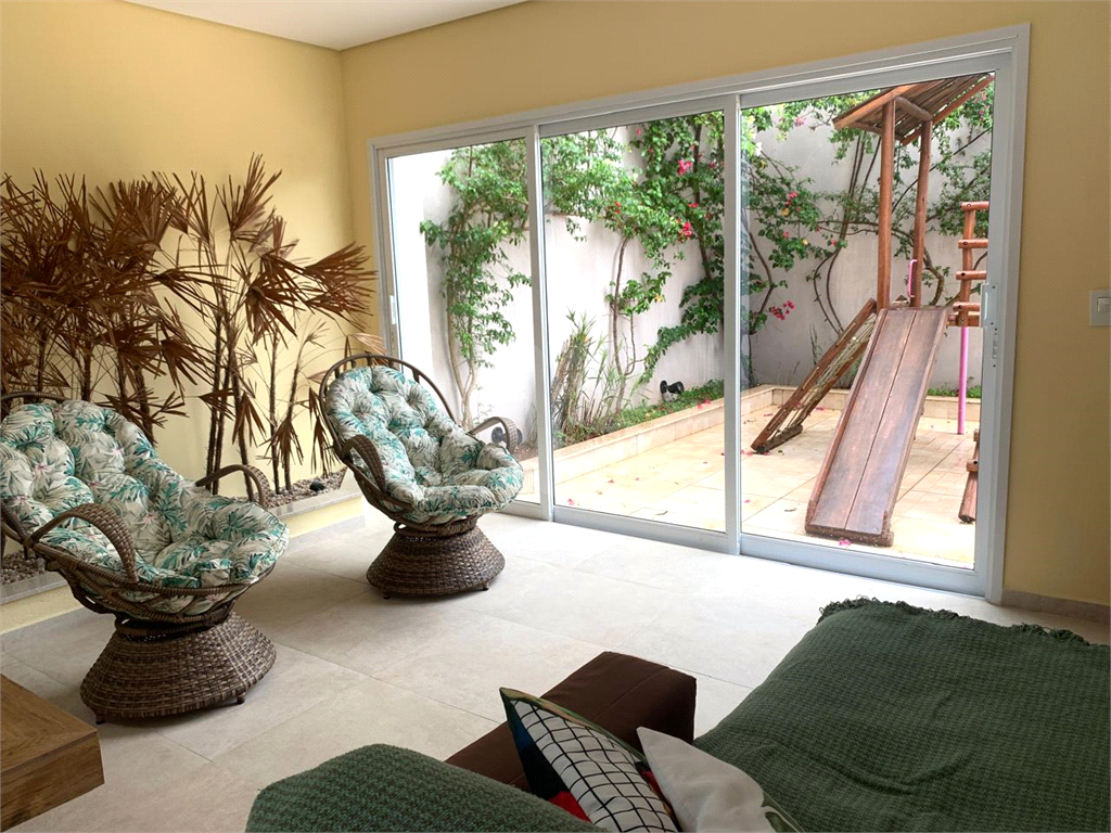 Casa de Condomínio à venda com 3 quartos, 230m² - Foto 8