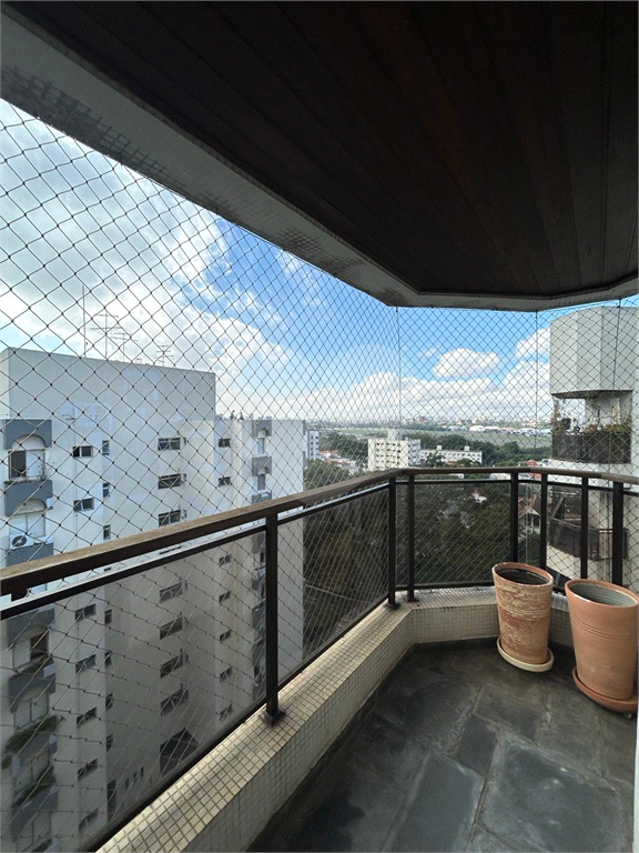 APARTAMENTO em SANTANA