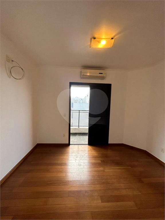 APARTAMENTO em SANTANA