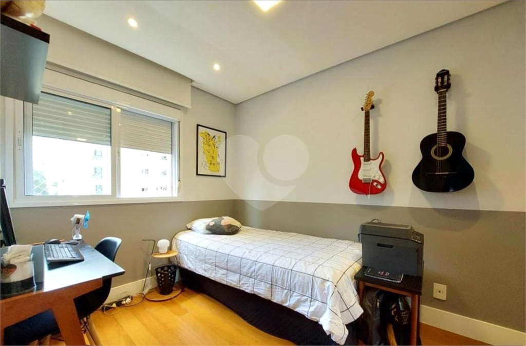 Apartamento com 2 dormitórios, sendo 2 suítes, 3 banheiros e 2 vagas de garagem