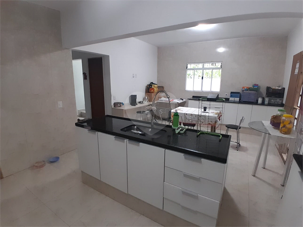 Casa à venda com 3 quartos, 180m² - Foto 35