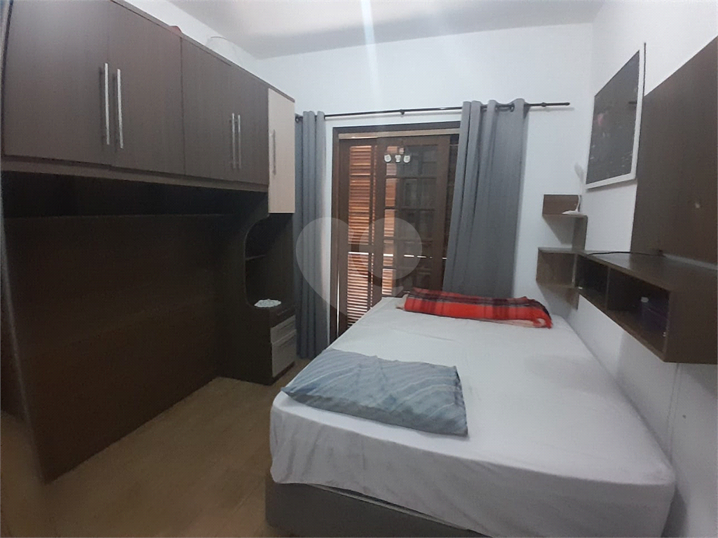 Casa à venda com 3 quartos, 180m² - Foto 25