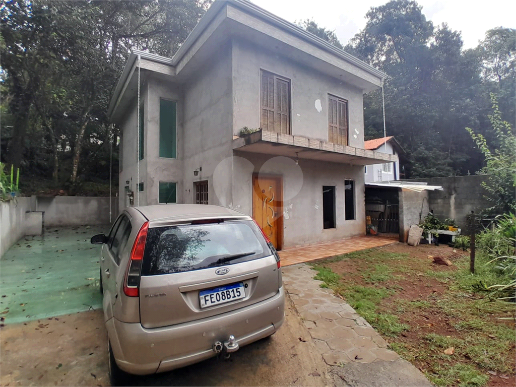 Casa à venda com 3 quartos, 180m² - Foto 2