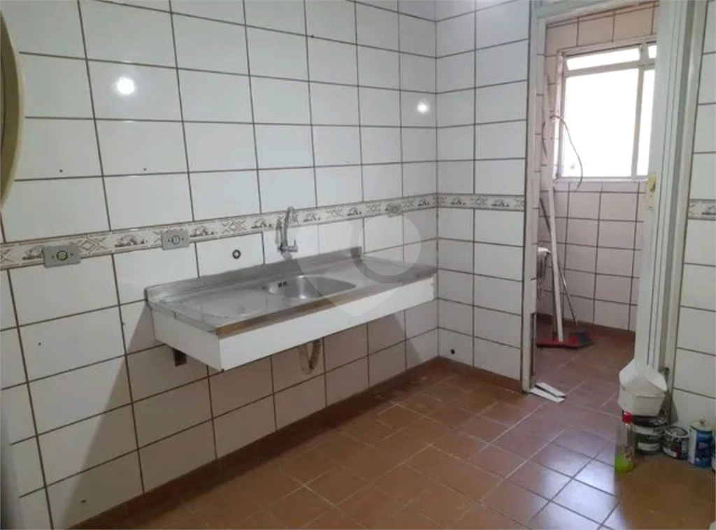 Apartamento à venda com 2 quartos, 68m² - Foto 3