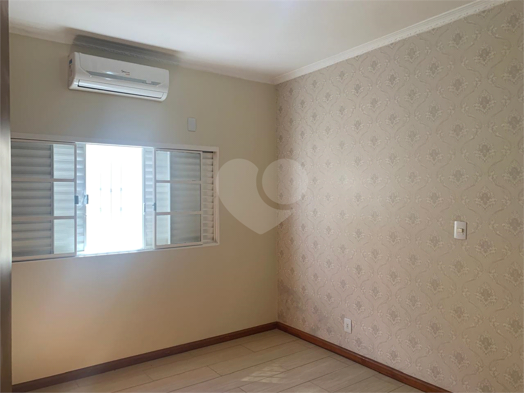 Casa à venda com 4 quartos, 220m² - Foto 15