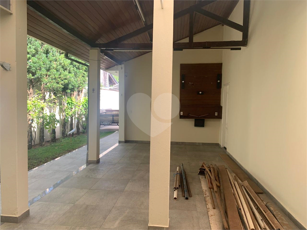 Casa à venda com 4 quartos, 220m² - Foto 32